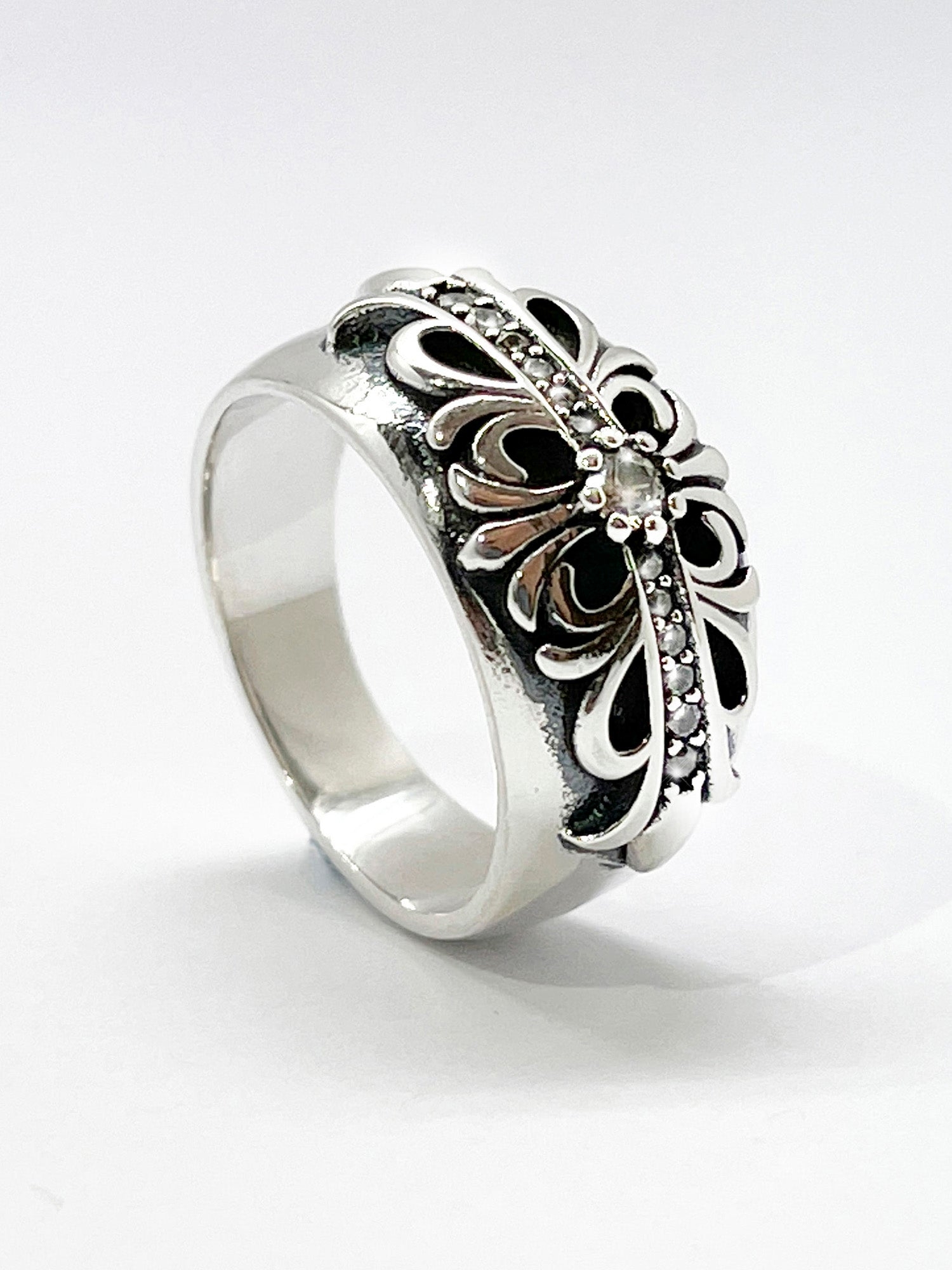 Bspoiled Women’s Silver Pattern Ring 925 – 8 – BSpoiled