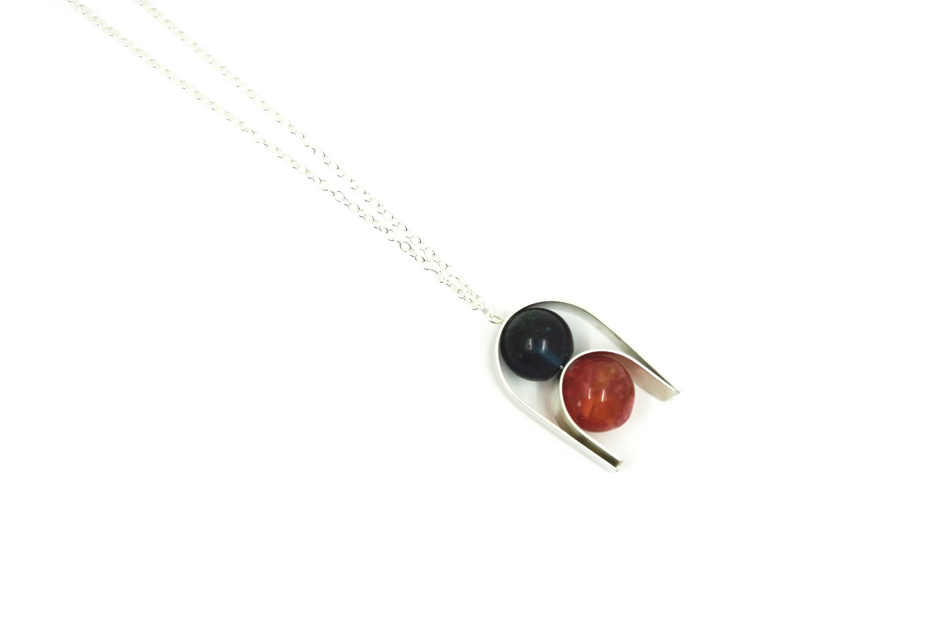 Curvier Necklace – Blue/Red – Develop-free – Ethikel