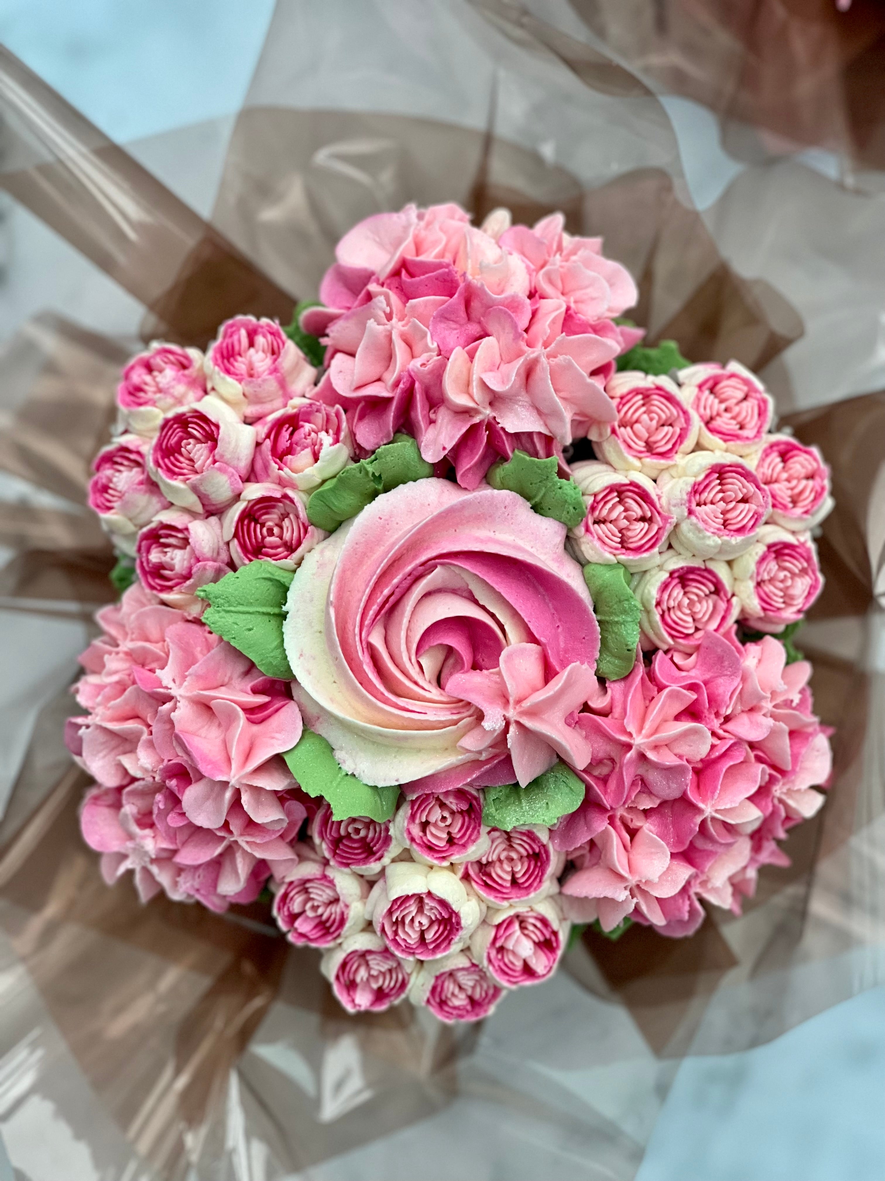 Cupcake Bouquet, Lying Bouquet (13 Cupcakes) (+£5) – Amy’s Bakehouse