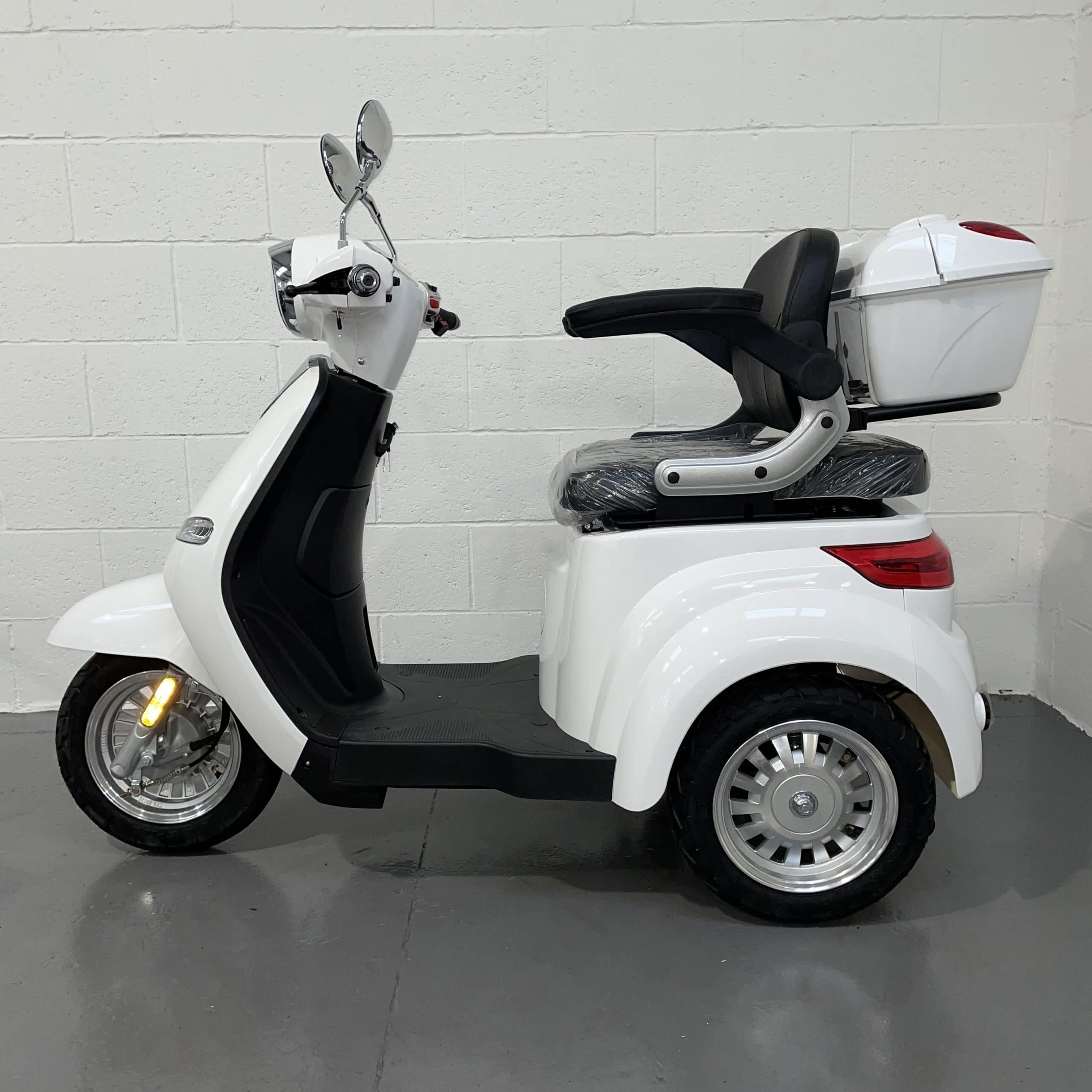 Veleco Cristal – Brand New – Road Scooters & All Terrain – Used Mobility Scooter Shop