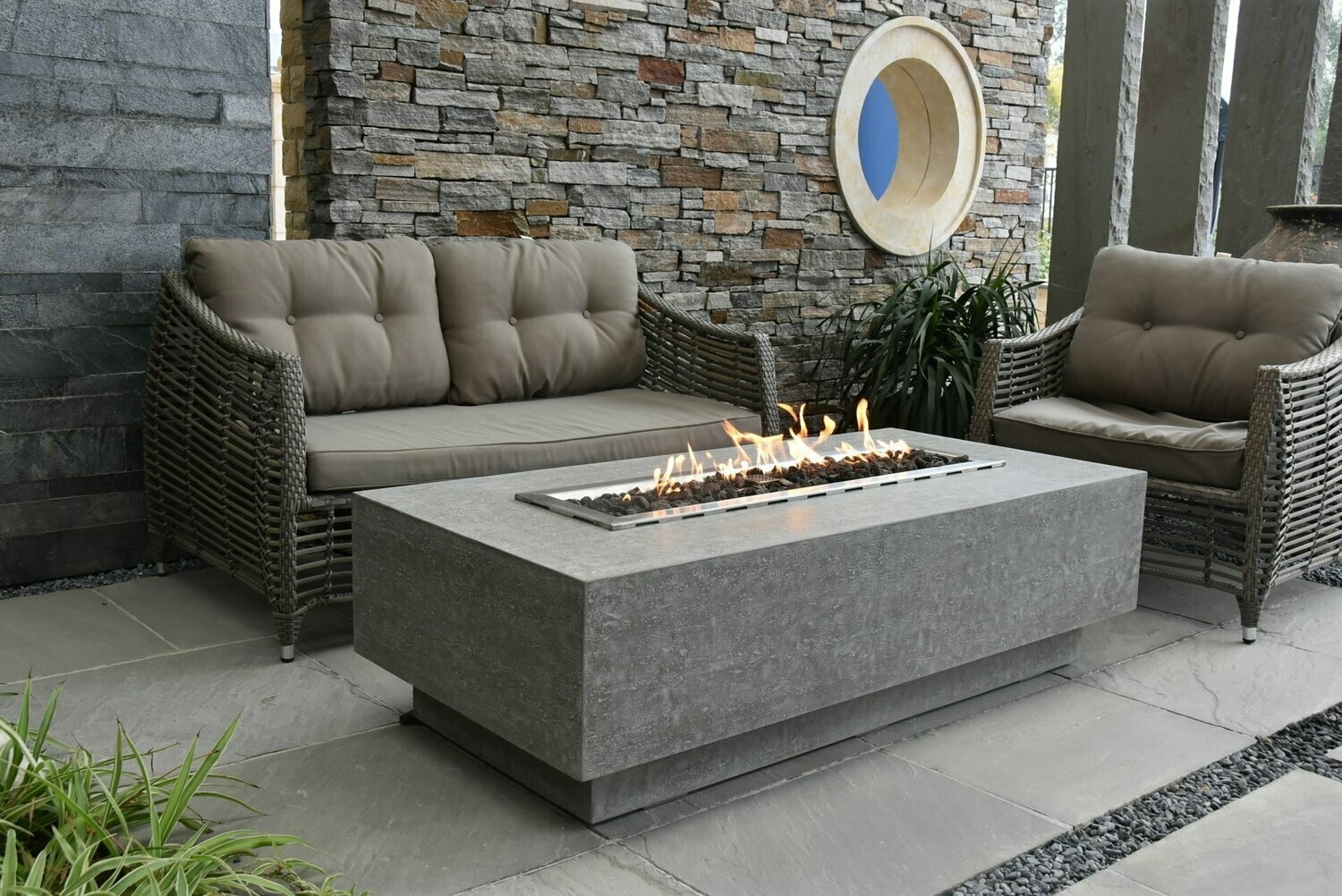 Elementi Kingsale Fire Table – Mains Gas – Outdoor Fire Pit – Forno Boutique