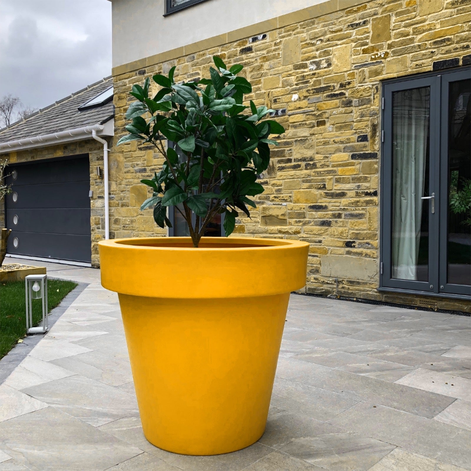 The Biggie’ Plant Pot Classic Yellow – Big Plant Pots
