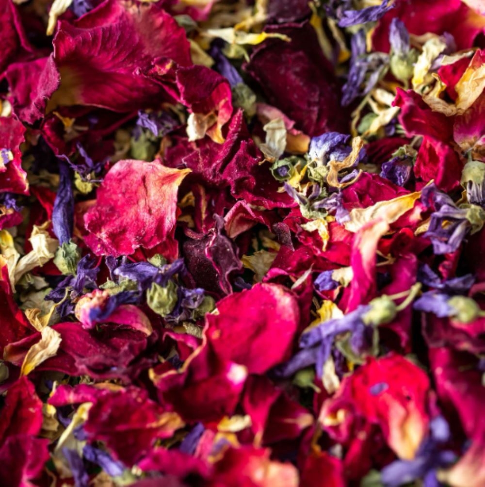 Winter Berry’ Natural Dried Large Flower Petal Confetti – 10 Litres – Polly’s Petals