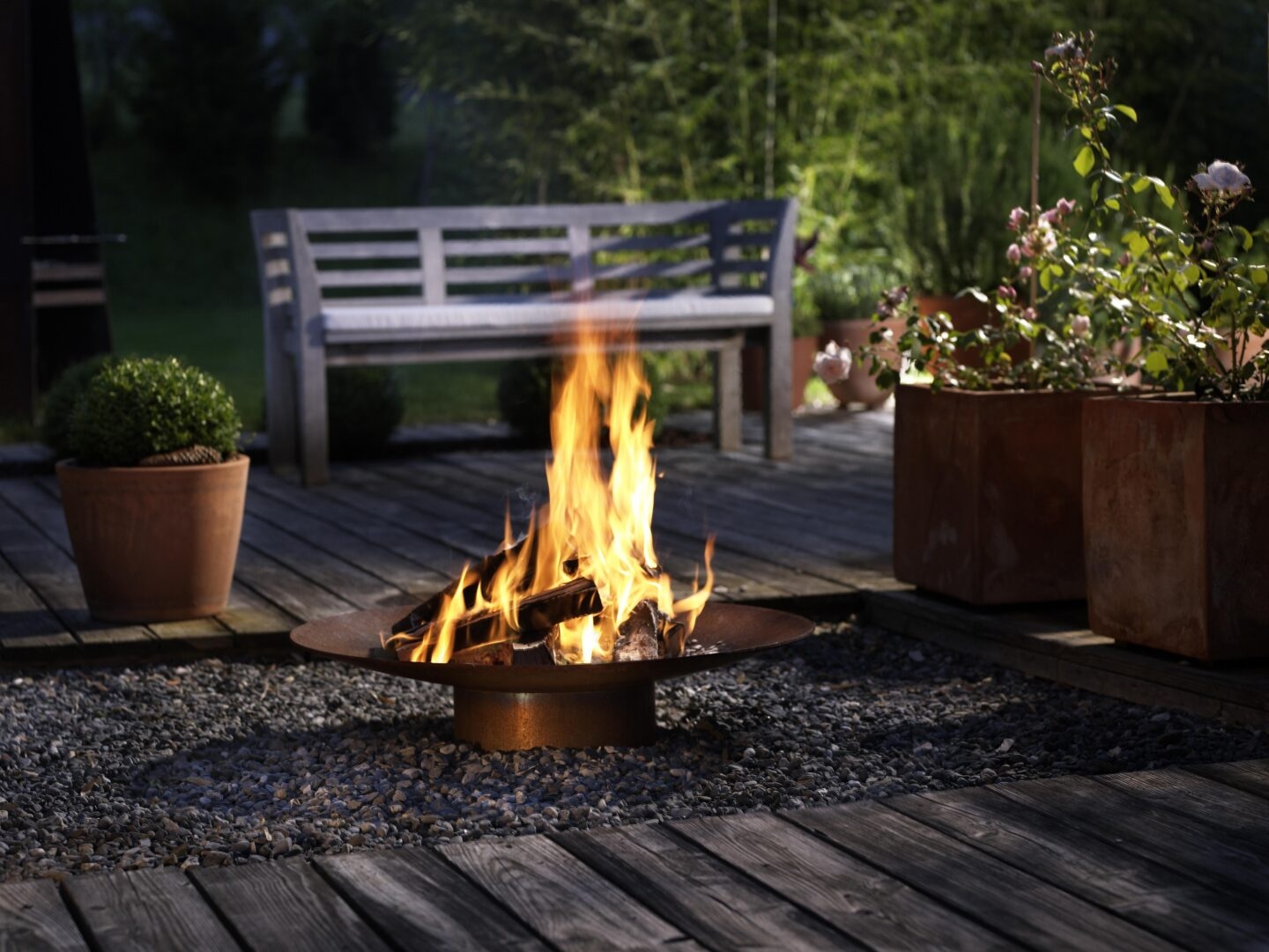 Rais Ra Fire Pit – Outdoor Fire – Bright and Shine