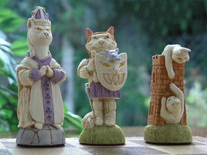 Mascott Chess – Hand Painted Cats and Dogs Chess Set