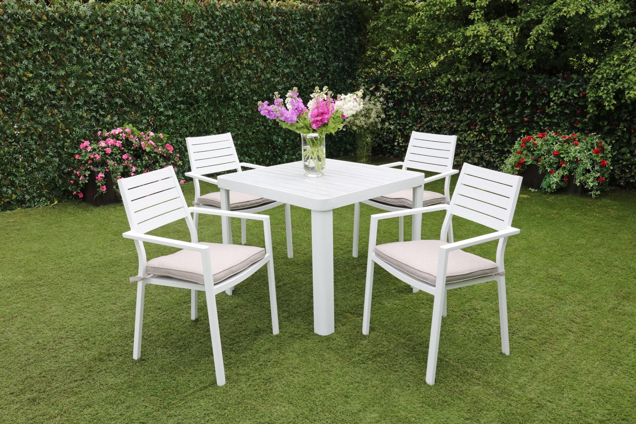 The Marseille 4 Seat Outdoor Aluminum Garden Set