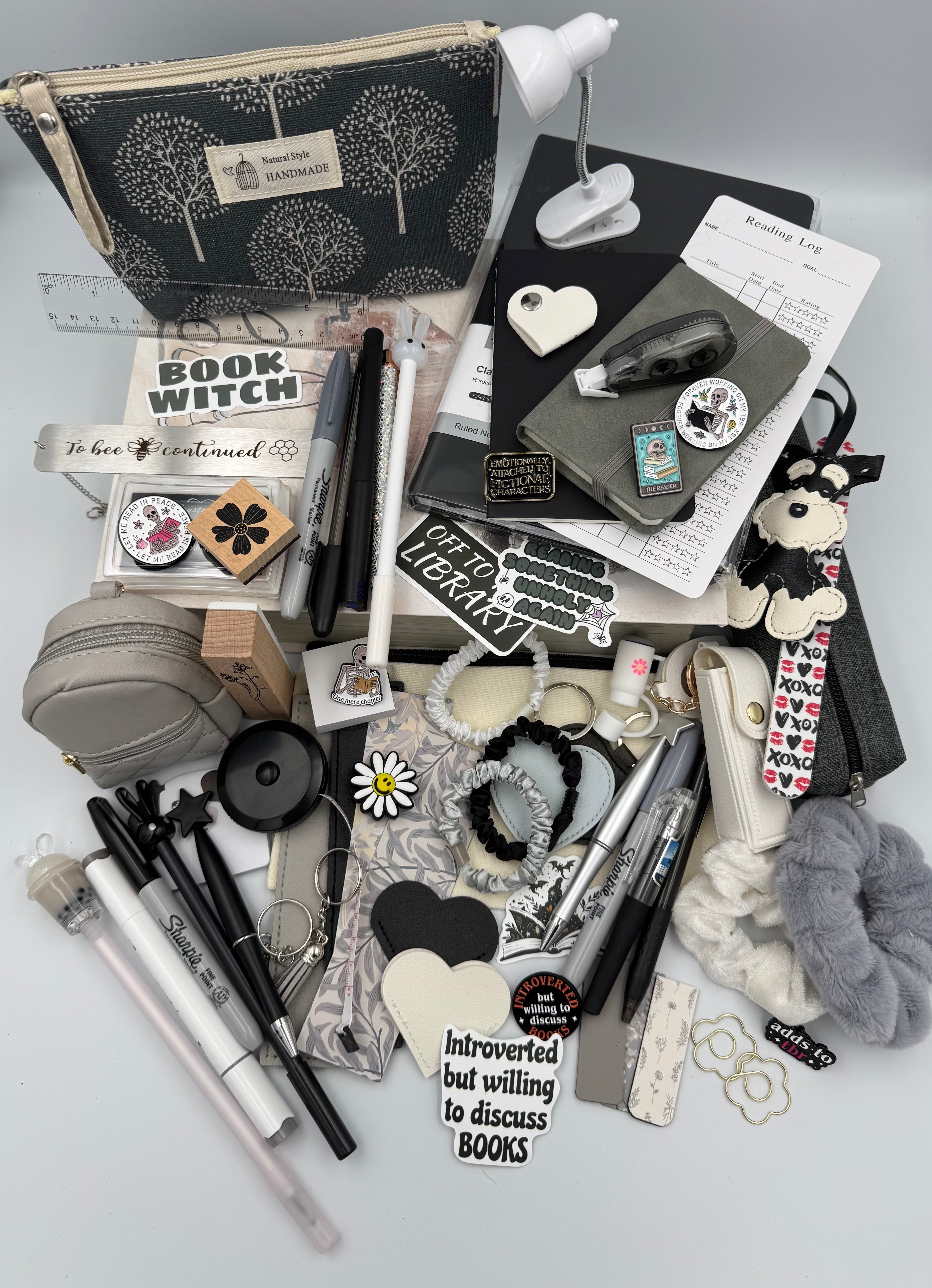 Sage & Hare Colourful Bookish Stationery Bundles – Playful & Cozy – Purple – 25 – Curated Stationary