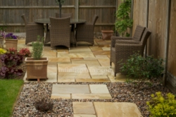 Mint Fossil Mixed Size Patio Paving Stone Pack 22mm Calibrated, Antiqued Tumbled 18.5m² – Indian Sandstone – £22 Per M² – Infinite Paving