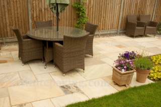 Mint Fossil 290x600mm Paving Stone Pack 22mm Calibrated 18.5m² – Indian Sandstone – £19.68 Per M² – Infinite Paving