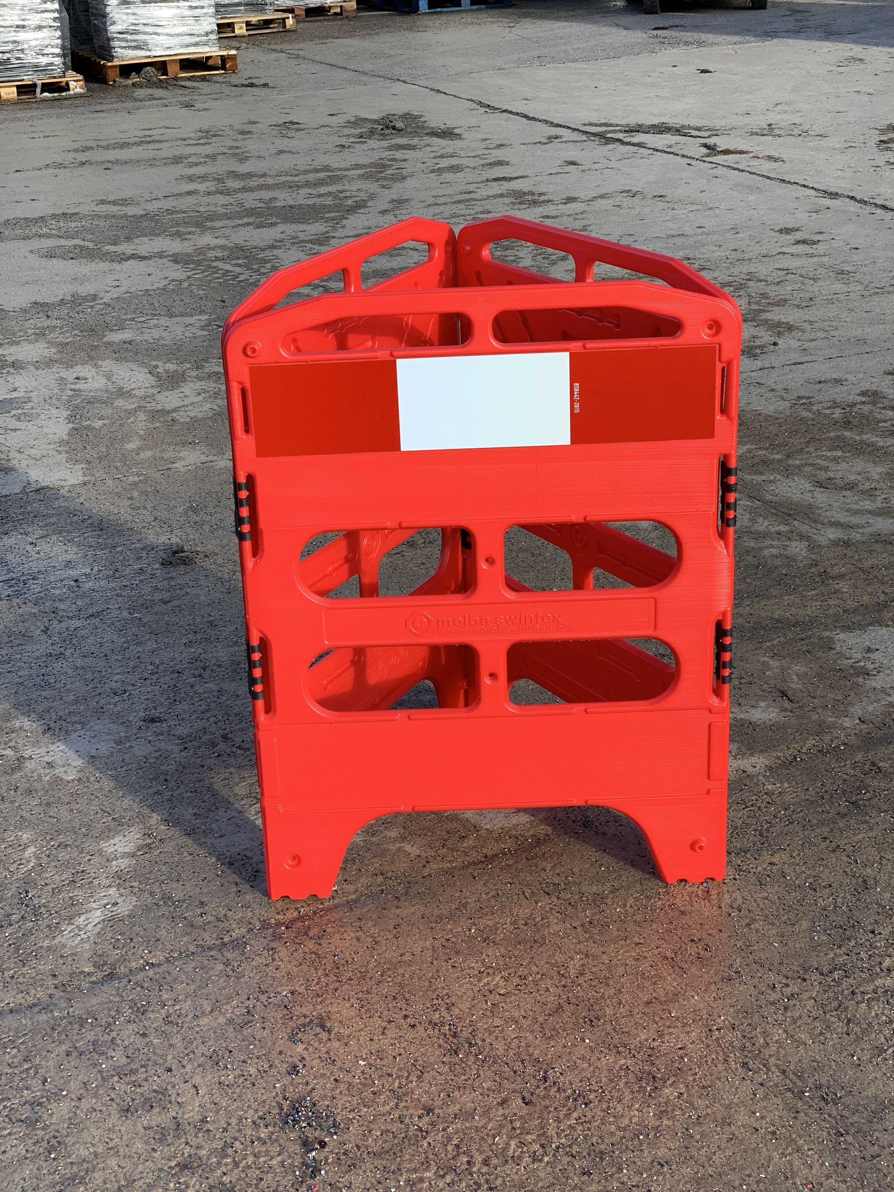 Utility Barrier Kit 750Mm / 3 Gate Red Colour Street Solutions UK