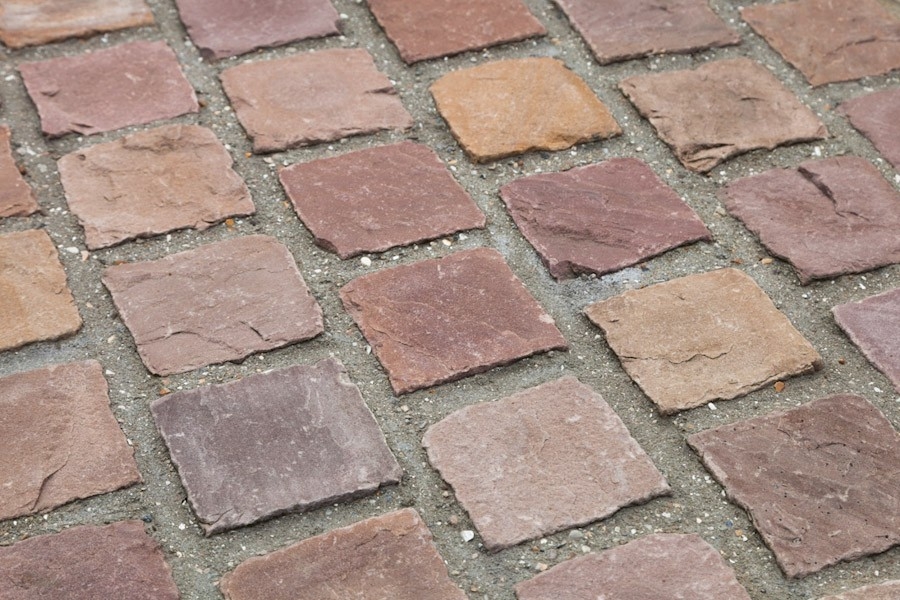 Cobbles – – Paving Slabs – Stone Traders