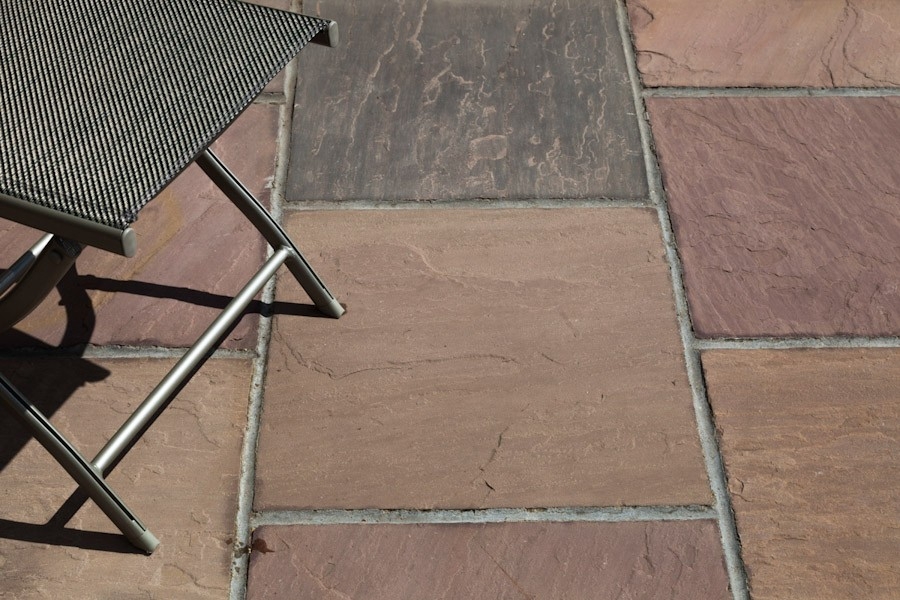Autumn Brown Indian Sandstone – Patio packs 22mm Calibrated [mixed sizes] – Paving Slabs – Stone Traders