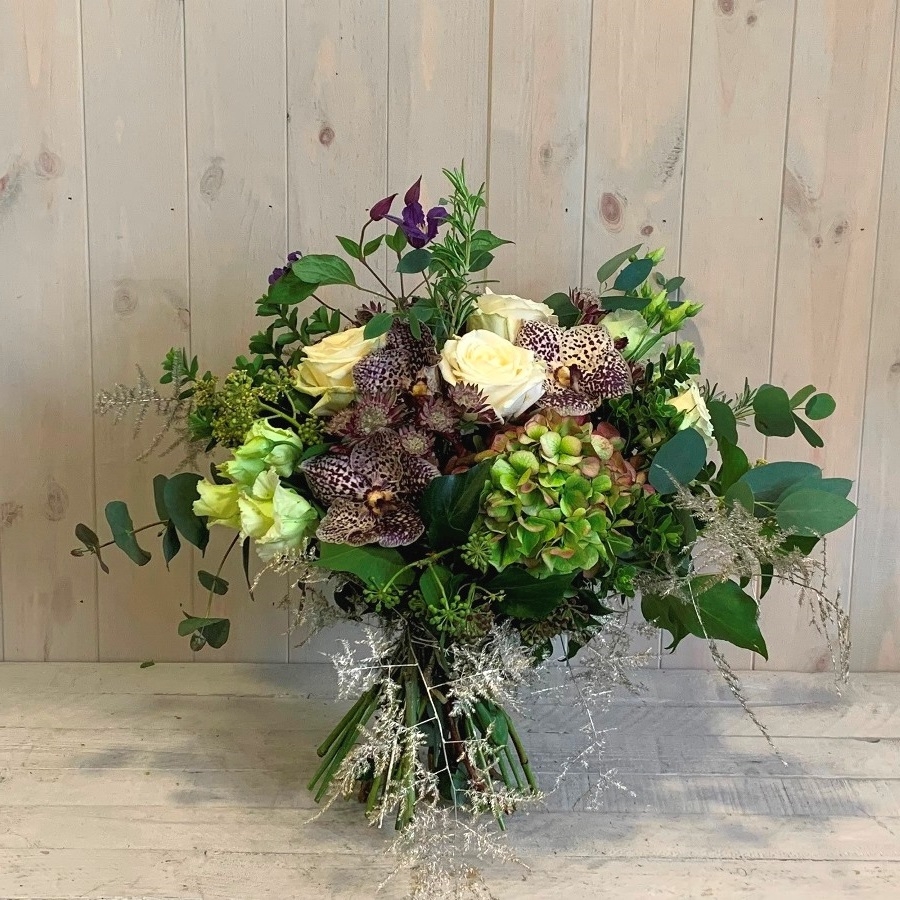 Vanda Orchids and Roses Bouquet Standard – Blooming Amazing