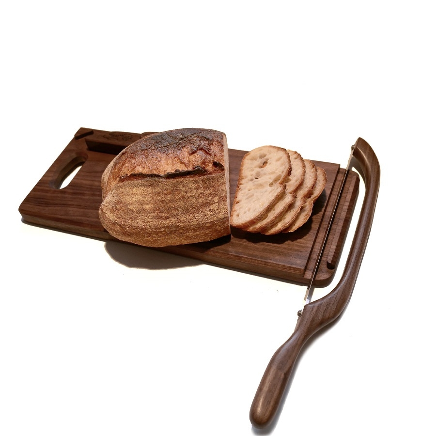 Walnut Fiddle Bow Bread Knife & Board Set – Right Handed – Original – JonoKnife