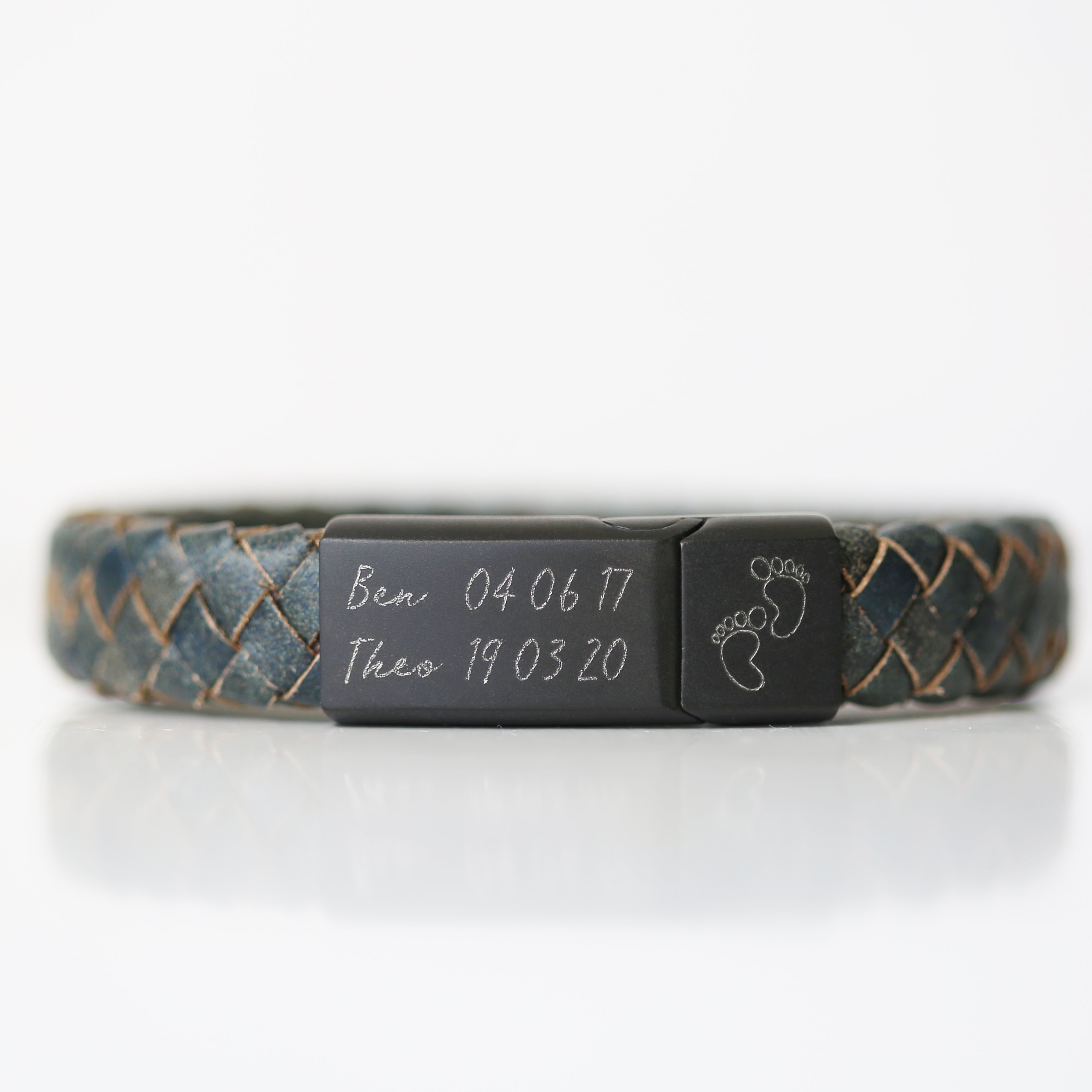 Handwritten Engraving, Antique Style Bracelet – Iron – Large 22cm – Genuine Leather – Wear We Met – Architect Watches