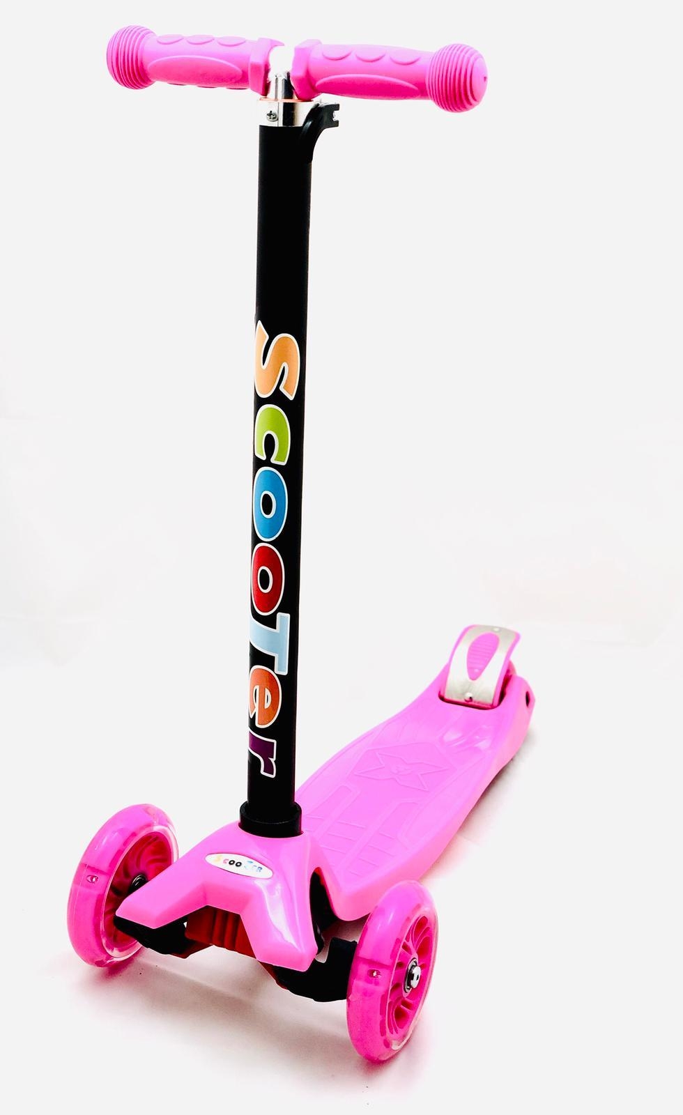 Kids 3 Wheel Scooter with LED Motion Lights Age 4+ HALF PRICE – PINK