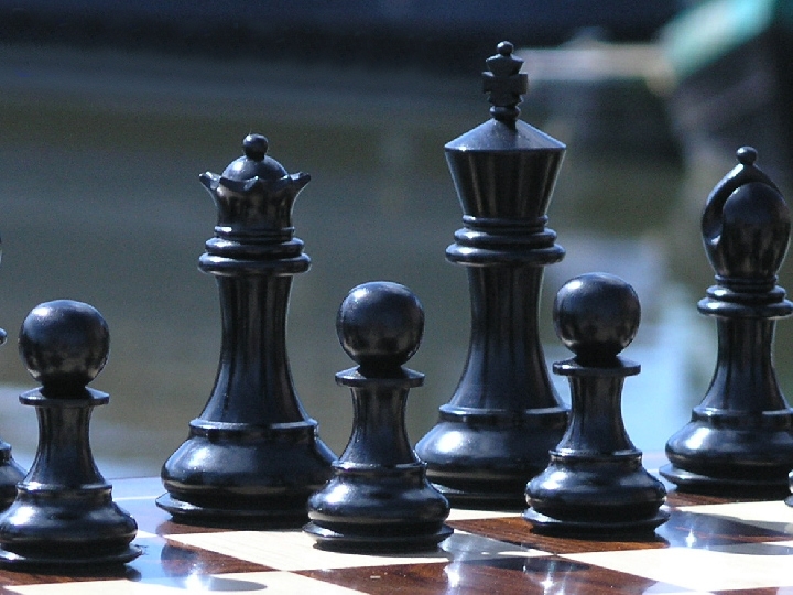 Margaret Anne Ebony Staunton 3.5 inch King Chess Set