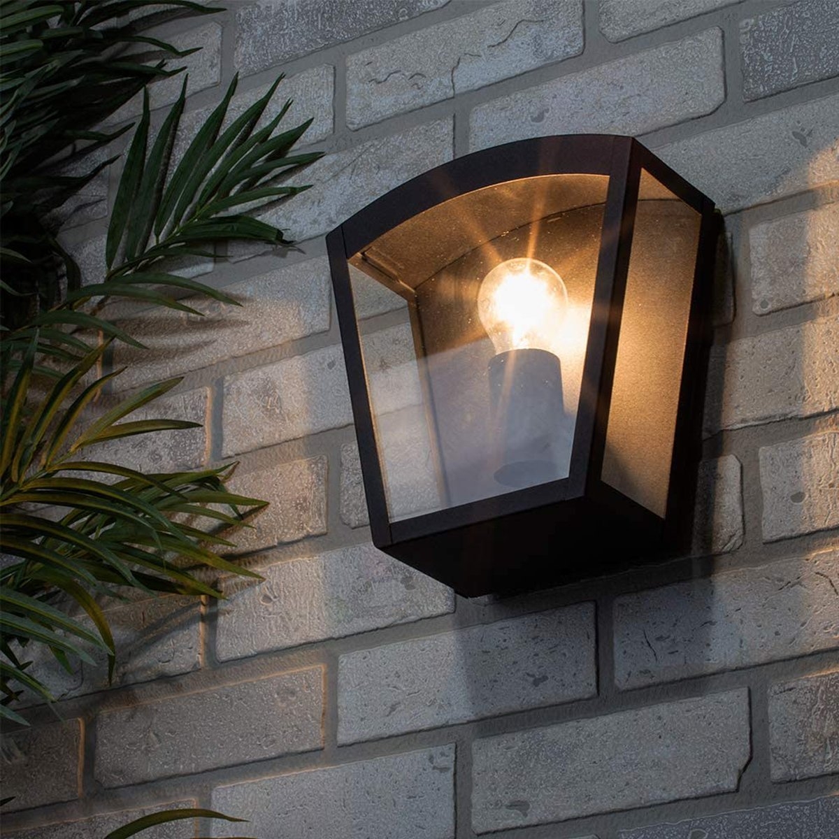 Curved Top Lantern Wall Light – Choice Of Colour Black – Outdoor Wall Light – CGC Retail Outlet