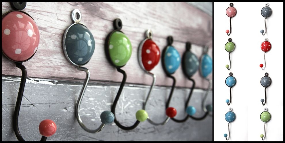 Knobbles & Bobbles – Bubble Hooks – Antique – Blue – Polka Dot Pattern – Metal / Ceramic – 12 x 4 x 4.5cm – Variant 9110