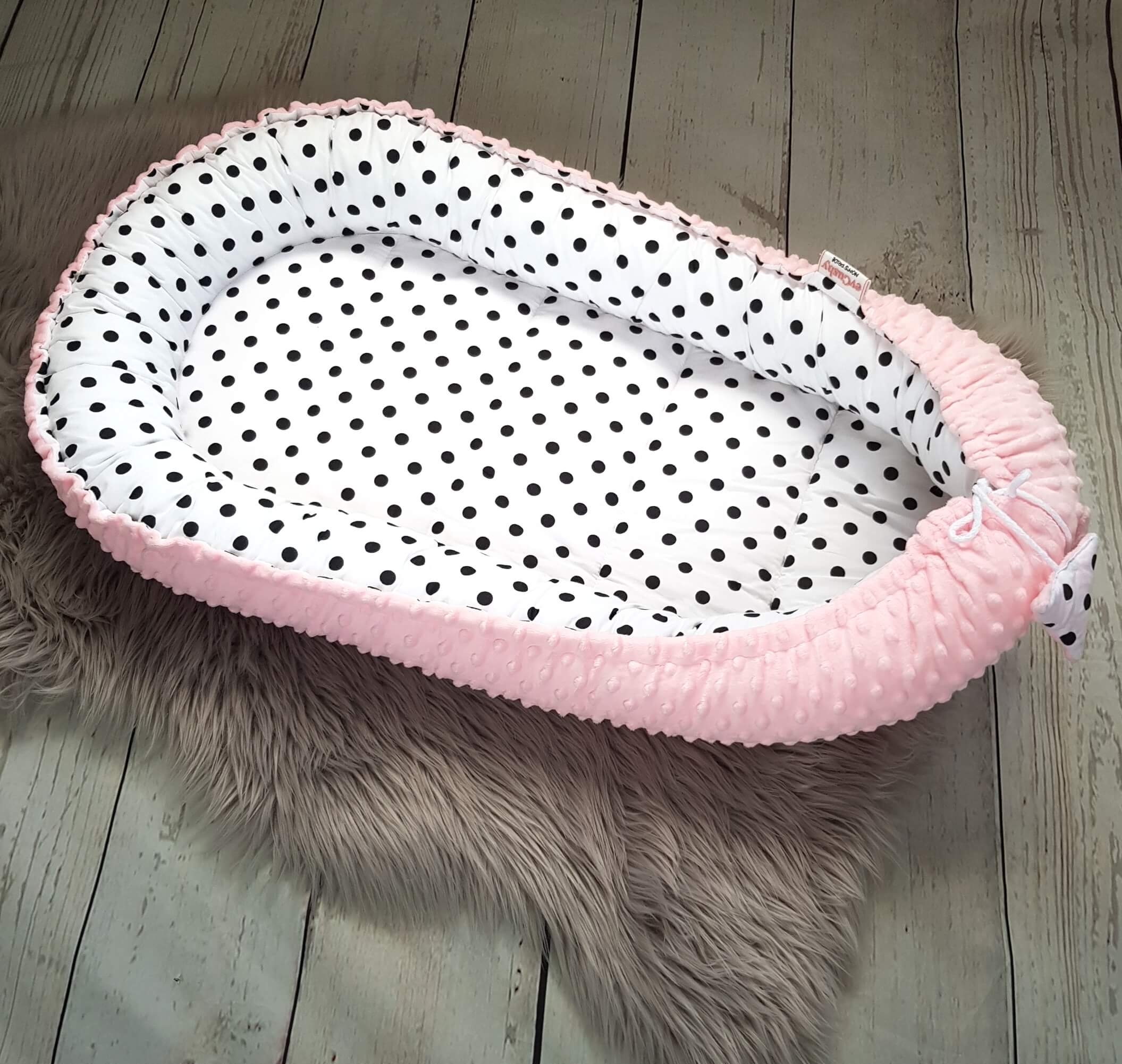 Baby Sleeping Pod Standard Nest Cocoon- Double Sided Portable Cosy Minki Polka Dot – evCushy