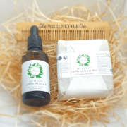 Hair Lover Gift Set – Best Dry Scalp Treatment – Large – 50ml Hair & Scalp Oil, 130g Shampoo Bar, Natural Bamboo Comb – The Wild Nettle Co