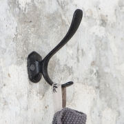 Double Hook – Ib Laursen