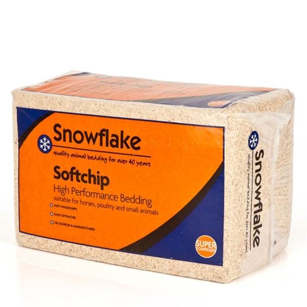 Snow Flake Soft Chippings – Fur2Feather Pet Supplies