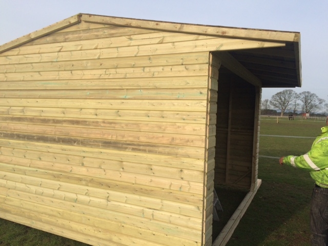 12 x 12ft 19mm Horse Shelter With 18mm Kick Boards