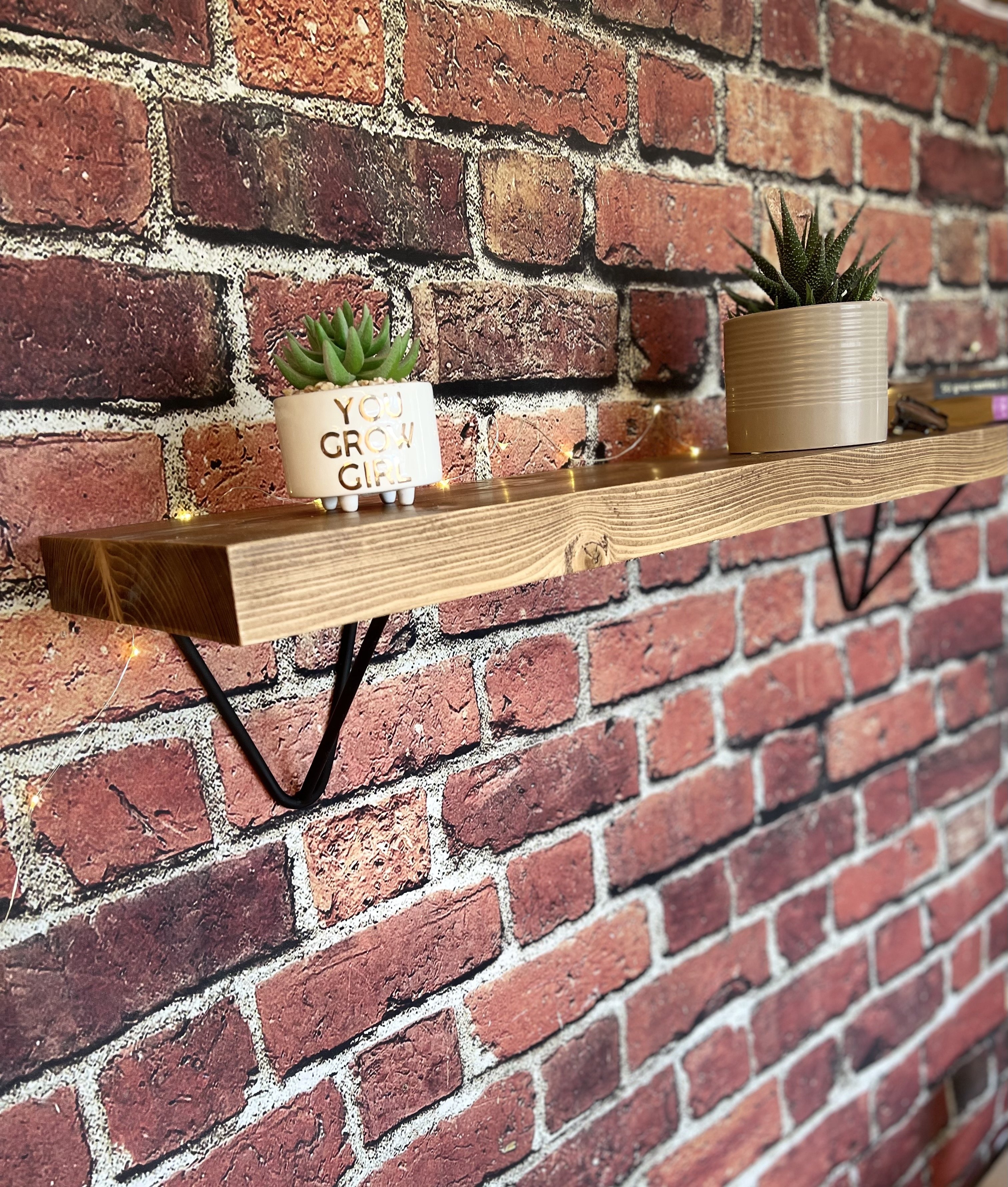 Shelf With Prism Shelf Brackets – 100cm