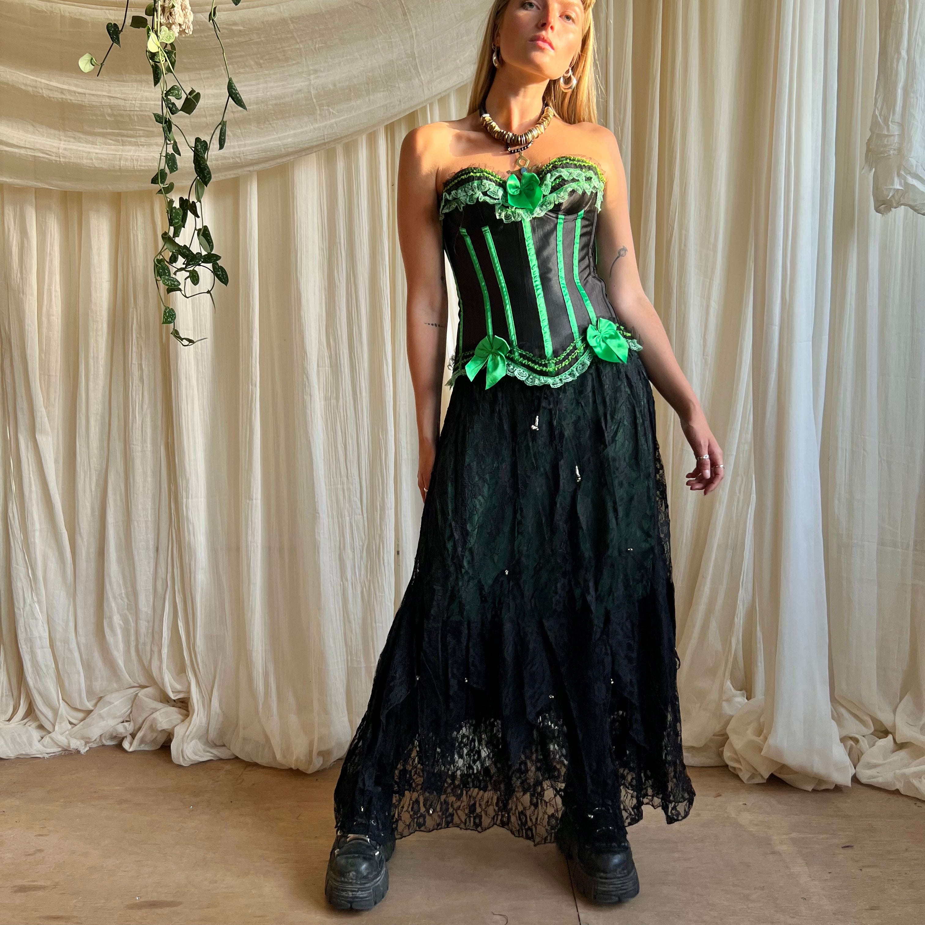 Lace Overlay Pixie Maxi Skirt – Portobello Vintage Market