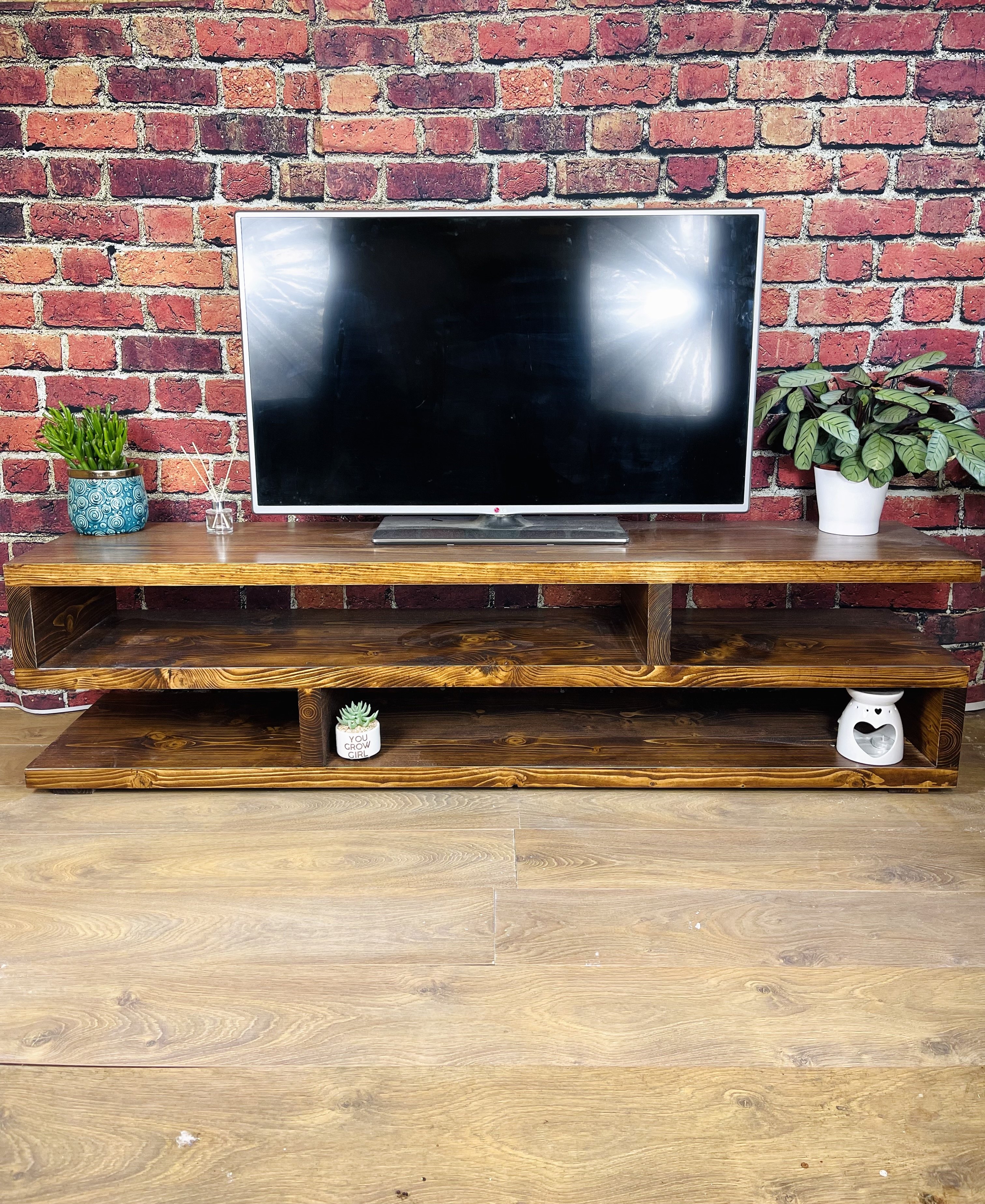 Castletown Rustic Tv Unit – 170cm