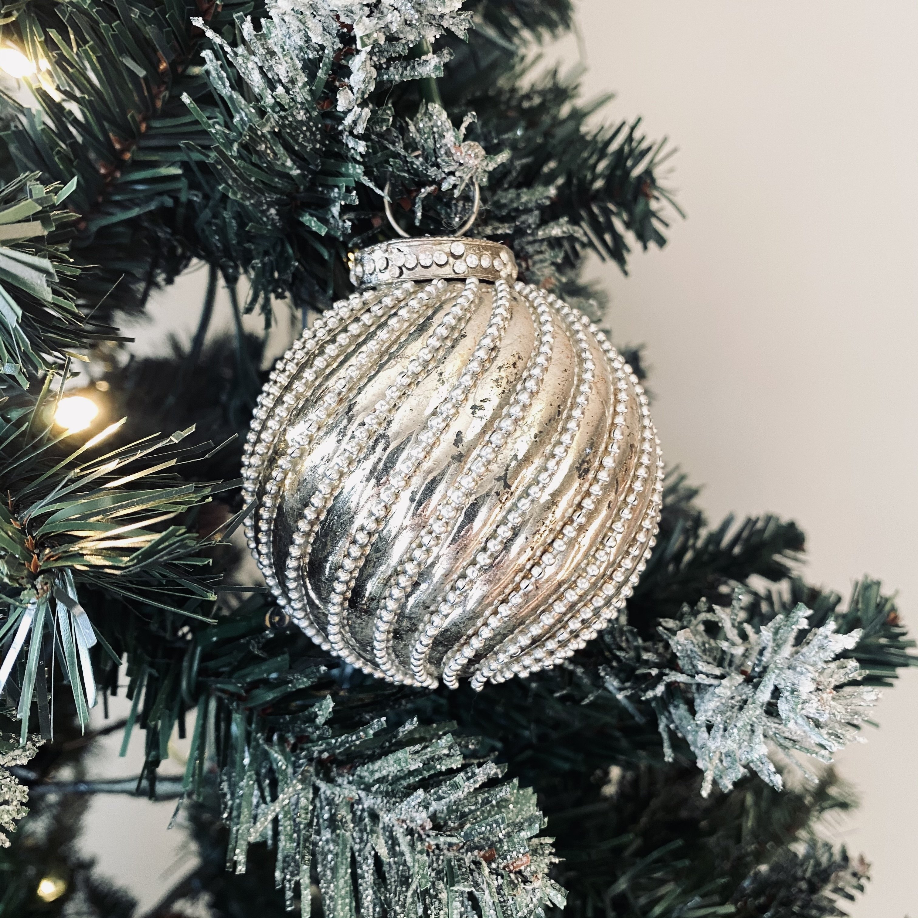 Medium Burnished Jewel Swirl Bauble | Hill Interiors | Christmas Tree Decoration