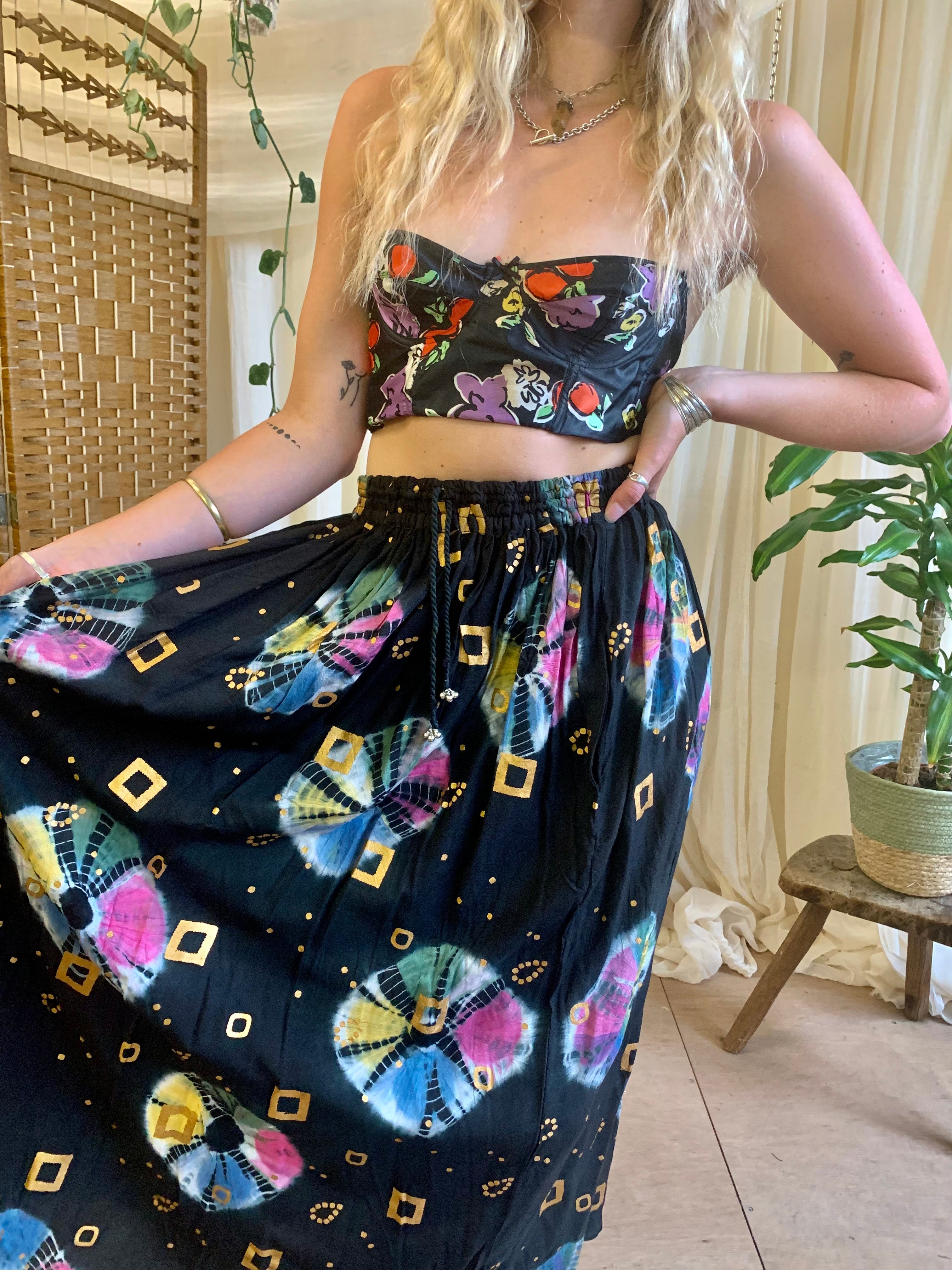 Yunas Tie Dye Skirt (Multi) Black – Portobello Vintage Market