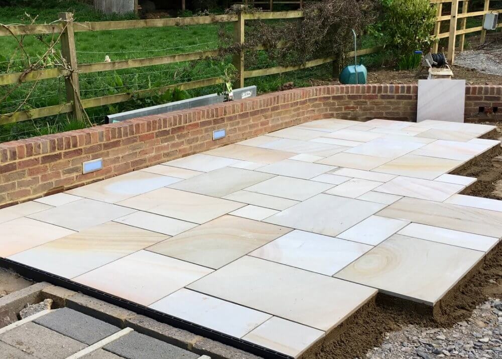Sawn Camel Dust Honed Mixed Patio Paving Stone Pack 22mm 17.5m² – Indian Sandstone – £28 Per M² – Infinite Paving