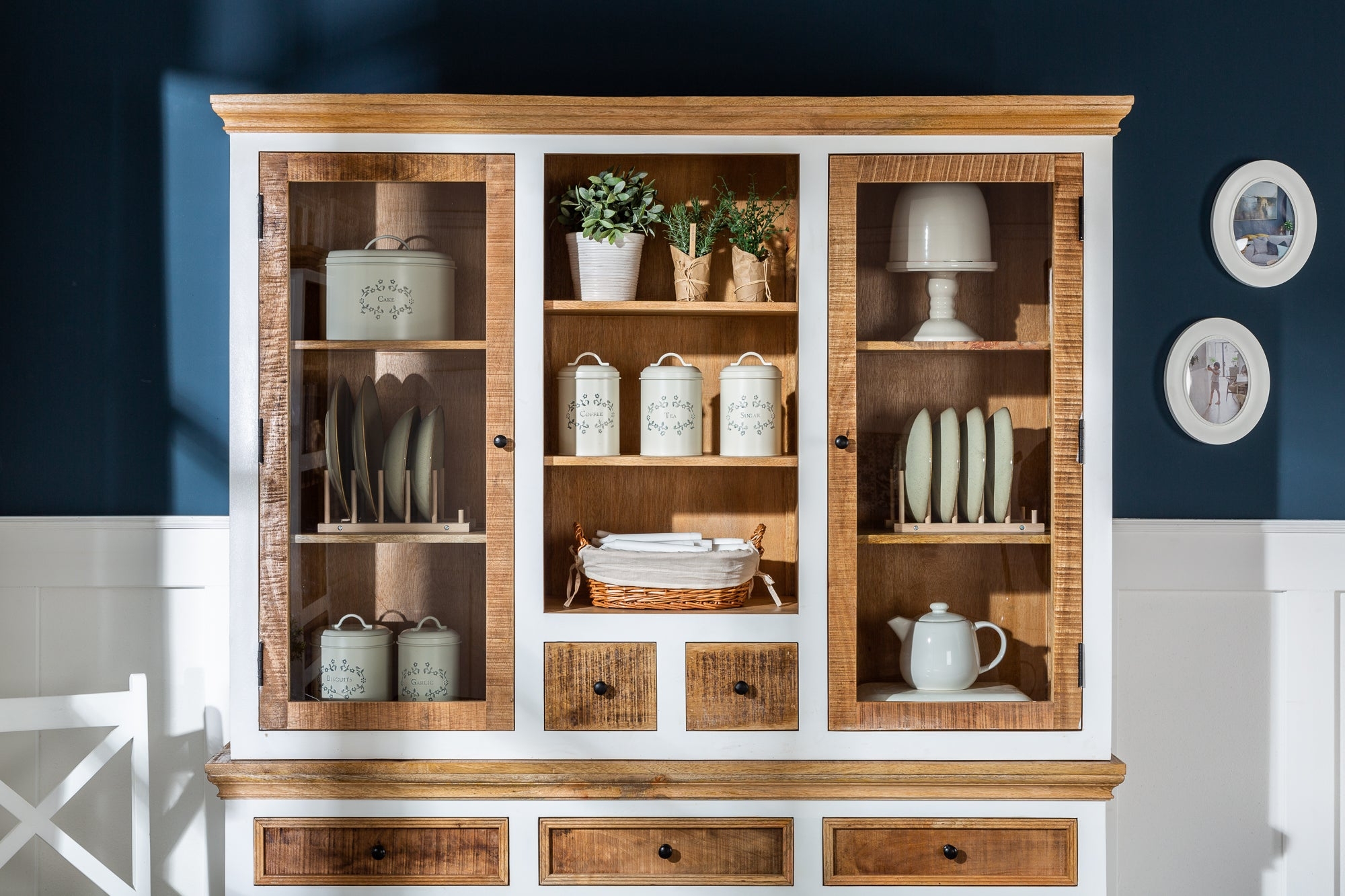 Display Cabinet Villa Blanca 160cm Mango – Creation Furniture