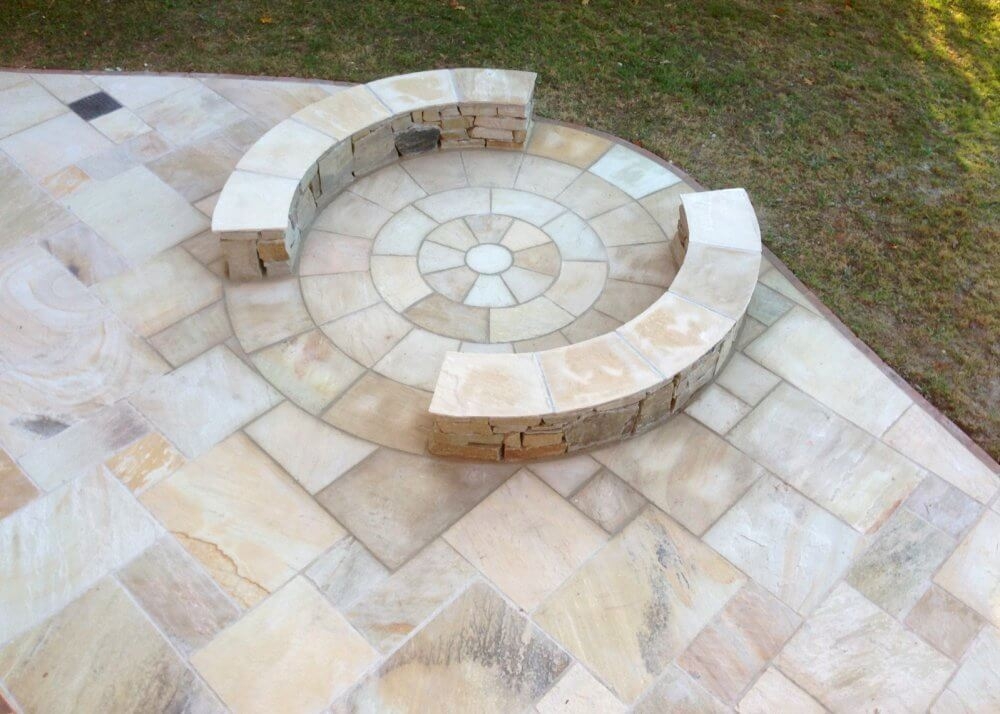 Mint Fossil 2.7m Circle With Squaring Off Paving Stone Kit – Indian Sandstone – Infinite Paving