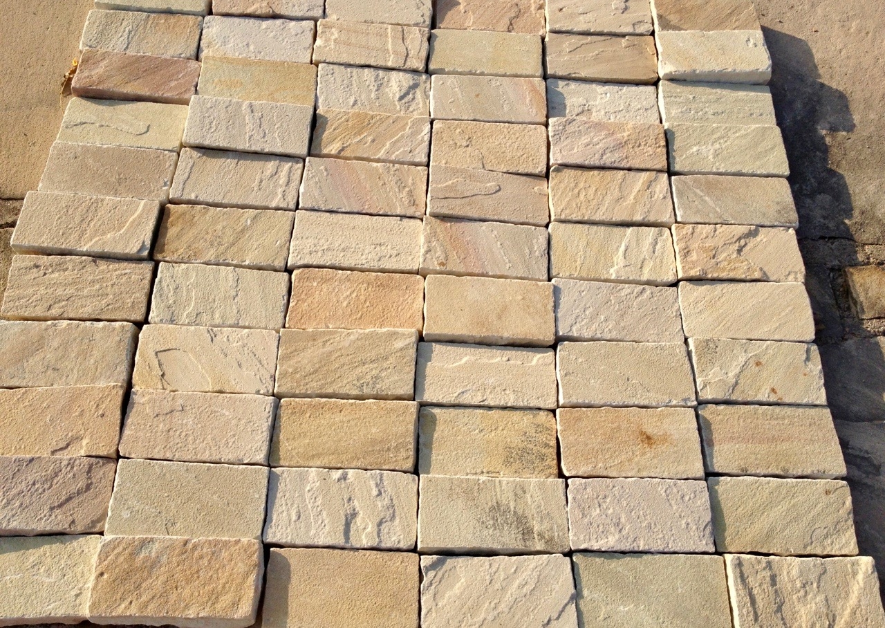 Mint Fossil Setts/Cobbles 200x100x40-60mm – Infinite Paving