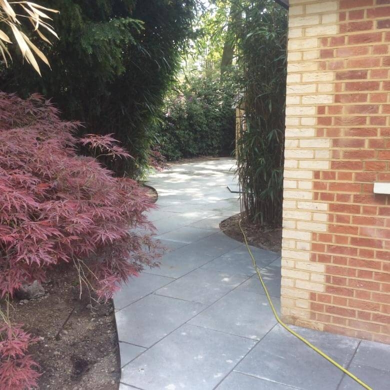 Sawn Edge Urban Grey – 900x600x22mm – Riven Limestone Paving – Premium Paving Co