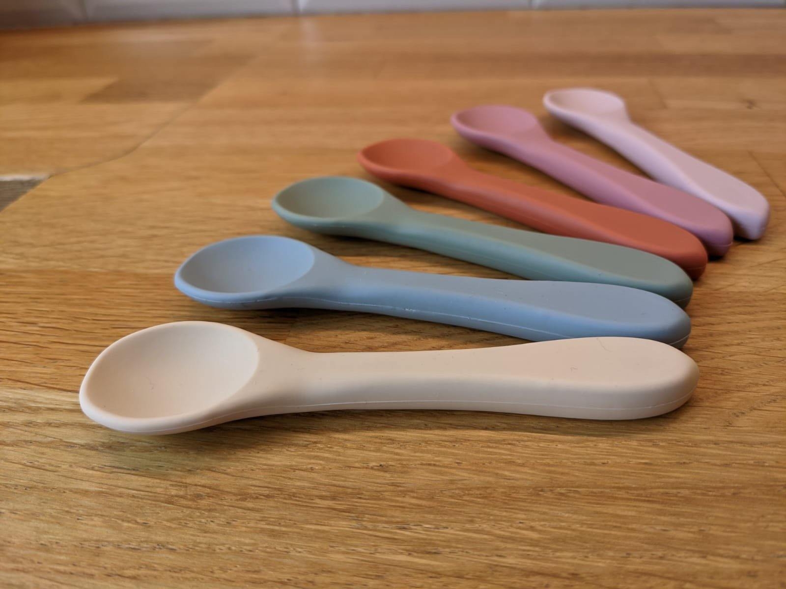 Silicone Baby Spoons (Set of Three) Cream – Children’s Silicone Tableware – Tiny Roo