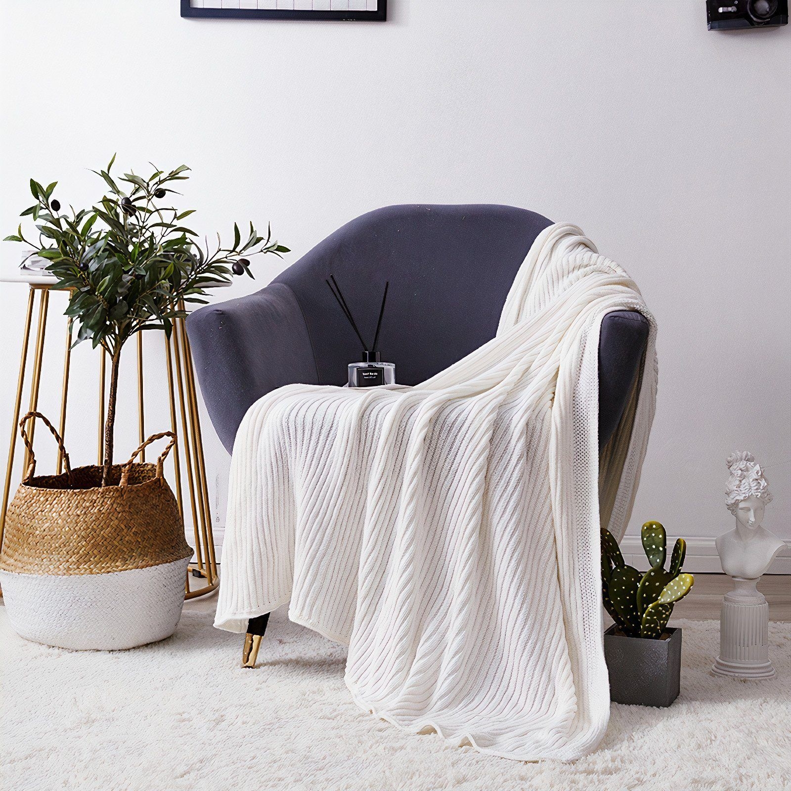 Cable Knit Throws – Cream – Acrylic – The Trouvailles